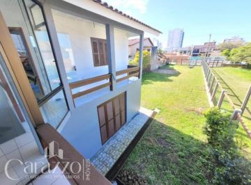 Apartamento · 250m² · 4 Quartos · Sobrado com 4 dormitórios  no Centro de Tramandaí