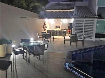 Casa de 8 quartos, Guarajuba · Casa a 70 metros praia com 8 quartos, 6 suítes, fino acabamento - Guarajuba