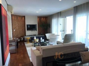 Apartamento · 137m² · 3 Quartos · 3 Vagas · Apartamento mobiliado e decorado com muito bom gosto, 137m² de área útil, 3 vagas, 3 suítes