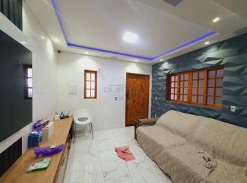 Casa · 165m² · 3 Quartos · 2 Vagas · Sobrado com 03 dormitórios, sendo 01 suíte master e área de lazer com piscina, no Jardim Aeroporto I