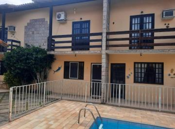 Casa de 3 quartos, Cabo Frio · Casa Duplex c/ 3 Qtos. Padrão Diferenciado à Venda