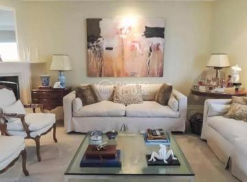 Apartamento · 229m² · 4 Quartos · 5 Vagas · Apartamento à venda no Campo Belo com 4 dormitórios, 2 suítes e 5 vagas