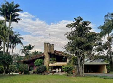 248fd3fddc39a55ab50e3fd3b5d6bfdea81af0e8 · Casa imponente, 4622m² de terreno, 5 quartos, 10 vagas e piscina