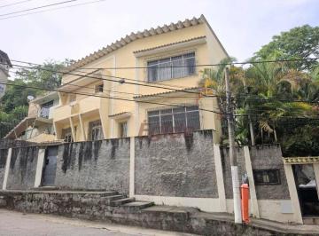 c7c1c1913802b5278694547e92337bf74ab2bc16 · Casa com 3 dormitórios à venda, 360 m² por R$ 700.000,00 - Santa Rosa - Niterói/RJ