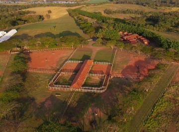 3f9362de22a7c08814ae18b89f7e7096.jpg · HARAS À VENDA 107 ALQUEIRES POR R$ 70.000.000,00 - TATUÍ/SP