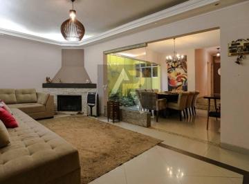 5844b69c10cb0d0976f64668440bd3ffe2adcfbe · Oportunidade Única: Seu Refúgio de Conforto e Solidez Patrimonial neste Sobrado a venda na Vila Suís