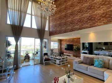 Apartamento · 98m² · 2 Quartos · 2 Vagas · Soho Tamboré 98m2 - Pé-Direito Duplo e 2 Vagas - Último Andar!