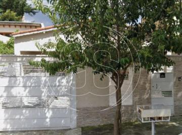 Casa · 220m² · 5 Quartos · 2 Vagas · Casa no Campo Belo - 220m², 3 dorm, 1 suíte e 2 vagas.
