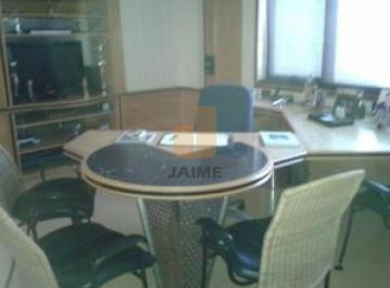 Comercial · 78m² · 3 Vagas · Conjunto Comercial com 78 m2, com copa e dois depósitos.