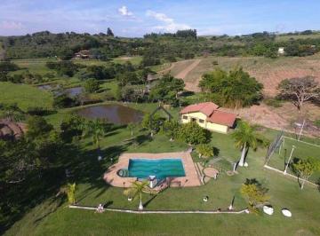 Rural · 114000m² · 3 Quartos · Sítio à venda no Condomínio Colinas do Atibaia.