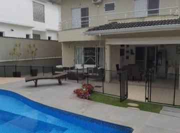 piscina · Casa à venda no Condomínio Villaggio Capriccio.