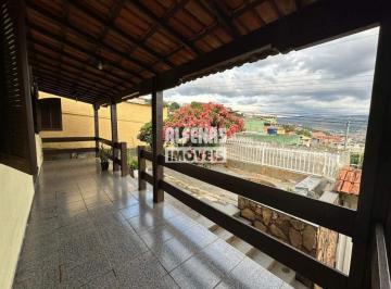 Casa · 200m² · 3 Quartos · 5 Vagas · Casa à venda 3 quartos no Bairro Diamante