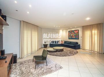 Casa · 317m² · 3 Quartos · 4 Vagas · Casa à venda 3 quartos no Bairro COLONIAL