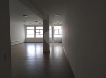 Área de Serviço · Imoveis - na República