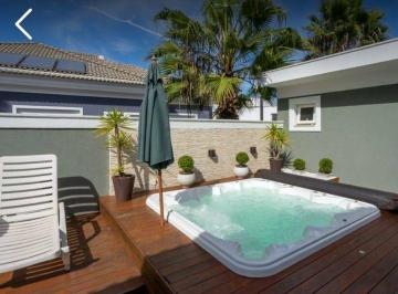c68567d1f886c398bf500e3610cd0637bb2bc73a · Casa com 4 suítes à venda, 450 m² por R$ 4.150.000 - Residencial Morada dos Lagos - Barueri/SP