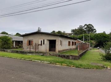 Casa · 211m² · 4 Quartos · Casa de esquina