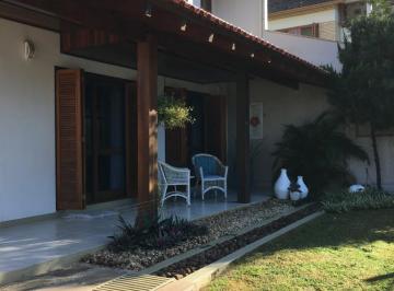 Casa · 390m² · 4 Quartos · 2 Vagas · Casa à venda - em Campo Bom