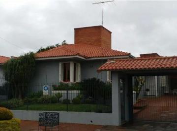 Casa · 520m² · 3 Quartos · 2 Vagas · Linda casa plana