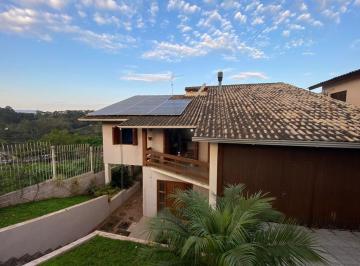 Casa · 297m² · 3 Quartos · 2 Vagas · 
                                Sobrado
                            