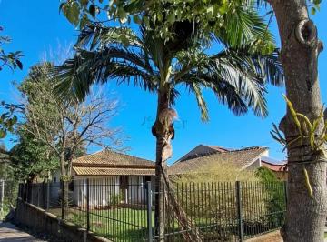 Casa · 100m² · 2 Quartos · 1 Vaga · Ótima casa de esquina