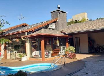 Casa · 222m² · 3 Quartos · 2 Vagas · Casa plana
