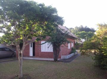 Casa · 174m² · 2 Quartos · 4 Vagas · Casa Rústica