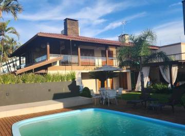 Casa · 720m² · 4 Quartos · 2 Vagas · Casa à venda - no Centro