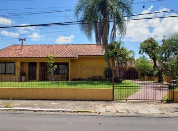 Casa · 228m² · 3 Quartos · 2 Vagas · Casa plana