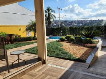 Casa · 328m² · 3 Quartos · 2 Vagas · Lindo sobrado