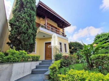 Casa · 234m² · 4 Quartos · 8 Vagas · Sobrado a venda em Mauá com 4 dorms (2 suítes) com 8 vagas de garagem