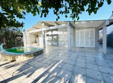 36304275_g.jpg · 
                                Casa com piscina na praia de Atlântida Sul
                        