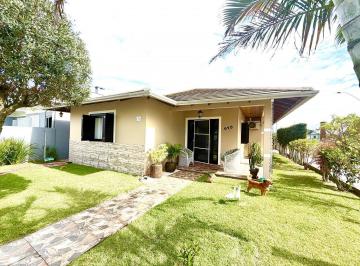 Casa · 119m² · 3 Quartos · 1 Vaga ·
Residência com 3 dormitórios (1 suíte) em Atlântida Sul