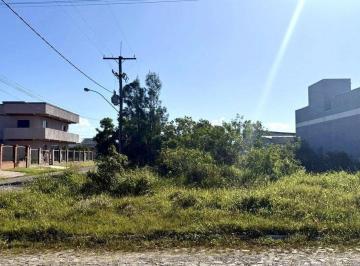Terreno ·
Terreno de esquina na Praia de Atlântida Sul