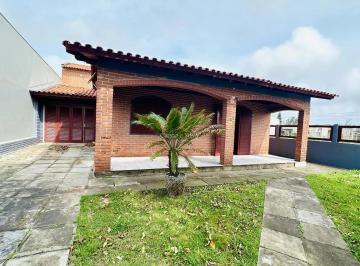 Casa · 165m² · 3 Quartos · 1 Vaga · Casa com Piscina em Atlântida Sul