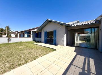 Casa · 140m² · 4 Quartos · 2 Vagas · Casa a 50 metros do mar na praia de Atlântida Sul