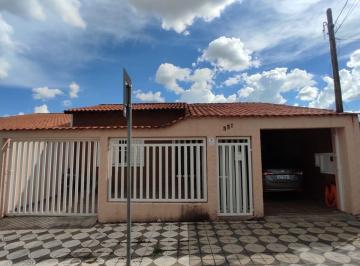 Foto 01 · Casa padrão, muito bem localizada, em rua sem saída, perto de escola.