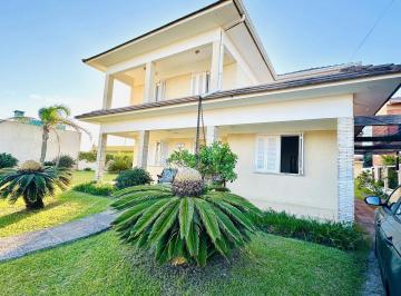 Casa · 720m² · 7 Quartos · 2 Vagas · Sobrado na praia de Rainha do Mar
