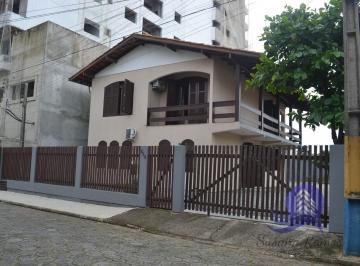Casa · 250m² · 4 Quartos · 2 Vagas · Casa à venda no bairro Centro - Navegantes/SC