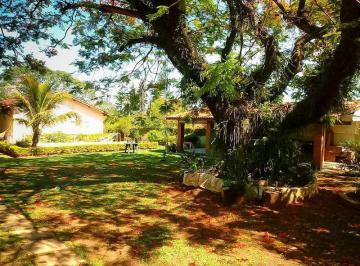 Rural · 318m² · 3 Quartos · 12 Vagas · Linda Chácara - 3 Dormts- 1 Suíte - 1.205,00 m² - Piscina - Araçoiaba da Serra - Aceita Financiament