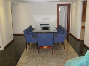 Apartamento · 320m² · 5 Quartos · 3 Vagas · Apartamento quadra mar com 5 suítes em Balneário Camboriú