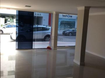Comercial · 69m² · 1 Quarto · 1 Vaga · Sala comercial térrea no centro com garagem.
