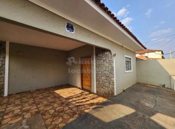 Casa · 151m² · 3 Quartos · 2 Vagas · Locação de Casa de 03 dormitórios todos com armários localizado no Bairro Vila Ideal.