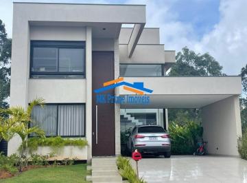 Casa · 320m² · 3 Quartos · 4 Vagas · Excelente casa 300m² com 3 suítes no Santa Anna