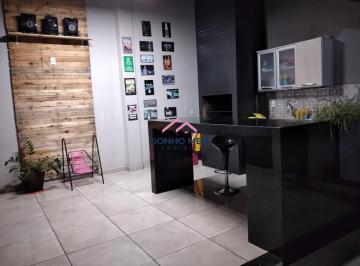 Foto 01 · Ótimo imóvel todo de laje, com 2 dormitórios, uma suíte, 2 banheiros sociais um interno e um externo