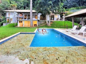 Casa de 4 quartos, Petrópolis · Belíssima Casa, com 4 suítes, em condomínio de alto padrão em Itaipava.