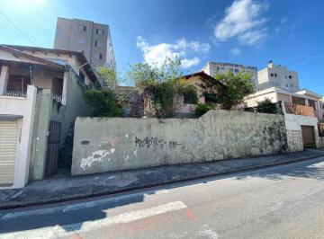 Casa · 90m² · 3 Quartos · Casa no Centro com excelente localização.