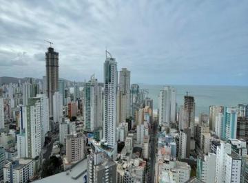 Apartamento · 241m² · 3 Quartos · 4 Vagas · Cobertura finamente mobiliada - Padrão Embraed