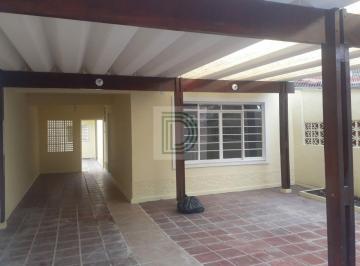Casa · 220m² · 3 Quartos · 3 Vagas · Sobrado, rua sem saída - 3 dormitórios, 3 vagas de garagem cobertas - Excelente localização.