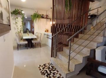 Casa · 110m² · 3 Quartos · 2 Vagas · 
                                Sobrado com 3 dormitórios à venda, 110m² por R$ 640.000,00 - Canoas
