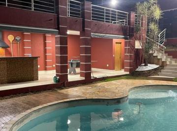Casa de 4 quartos, Bragança Paulista · Casa com 4 quartos e 6 vagas no Condomínio Santa Helena III